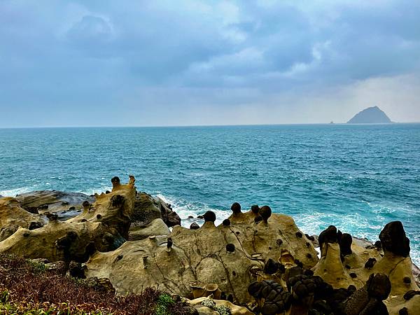 【基隆掀風潮旅遊】情人湖公園、湖海灣、和平島地質公園、諸聖教