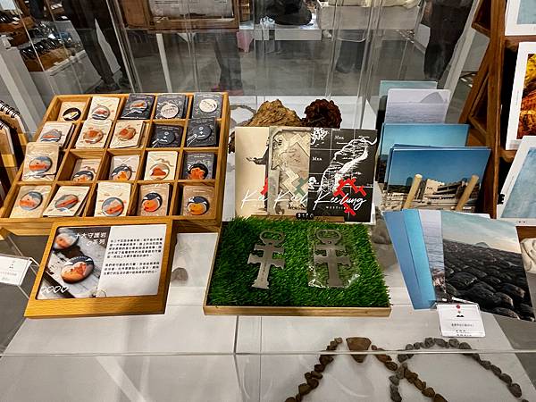 【基隆掀風潮旅遊】情人湖公園、湖海灣、和平島地質公園、諸聖教