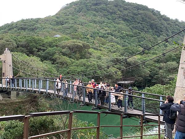 【基隆掀風潮旅遊】情人湖公園、湖海灣、和平島地質公園、諸聖教