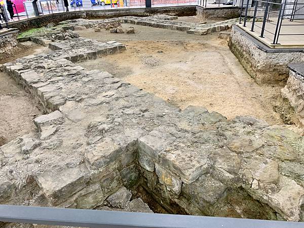 【基隆掀風潮旅遊】情人湖公園、湖海灣、和平島地質公園、諸聖教