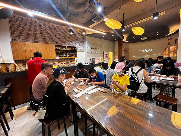 【台中大甲景點】大呷麵本家-古法手工紙捲麵.傳承近百年的好味