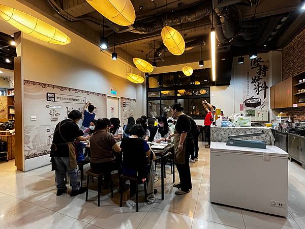 【台中大甲景點】大呷麵本家-古法手工紙捲麵.傳承近百年的好味