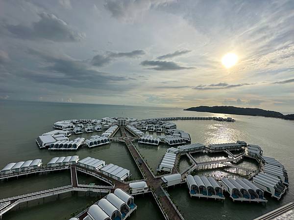 【馬來西亞住宿】大紅花渡假村 一房一泳池奢華海上villa 