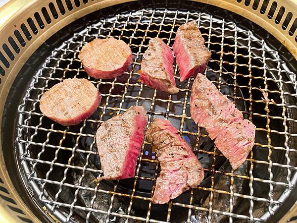 【台北信義餐廳】老井極上燒肉(台北信義店)-御品老井套餐/日
