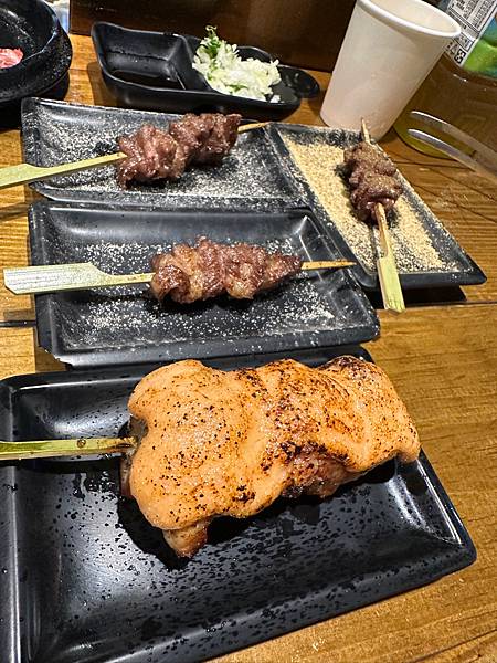 【新北中和燒肉】米炭火燒肉小酒館(中和店)-燒肉、串燒一次滿