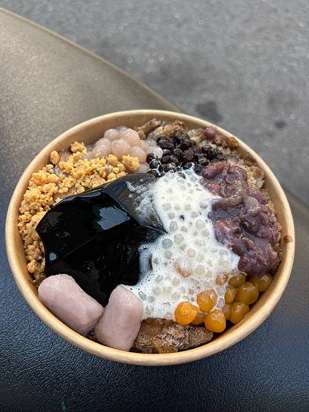 【澎湖美食】玉冠仙草冰、阿姨花枝丸、郵局蔥油餅、小萍的店小管