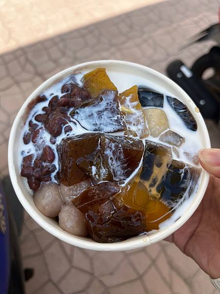 【澎湖美食】玉冠仙草冰、阿姨花枝丸、郵局蔥油餅、小萍的店小管