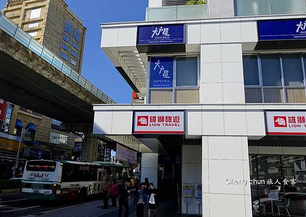 門口.jpg 門口.jpg