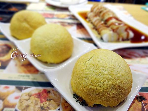 酥皮焗叉燒包.jpg 酥皮焗叉燒包.jpg