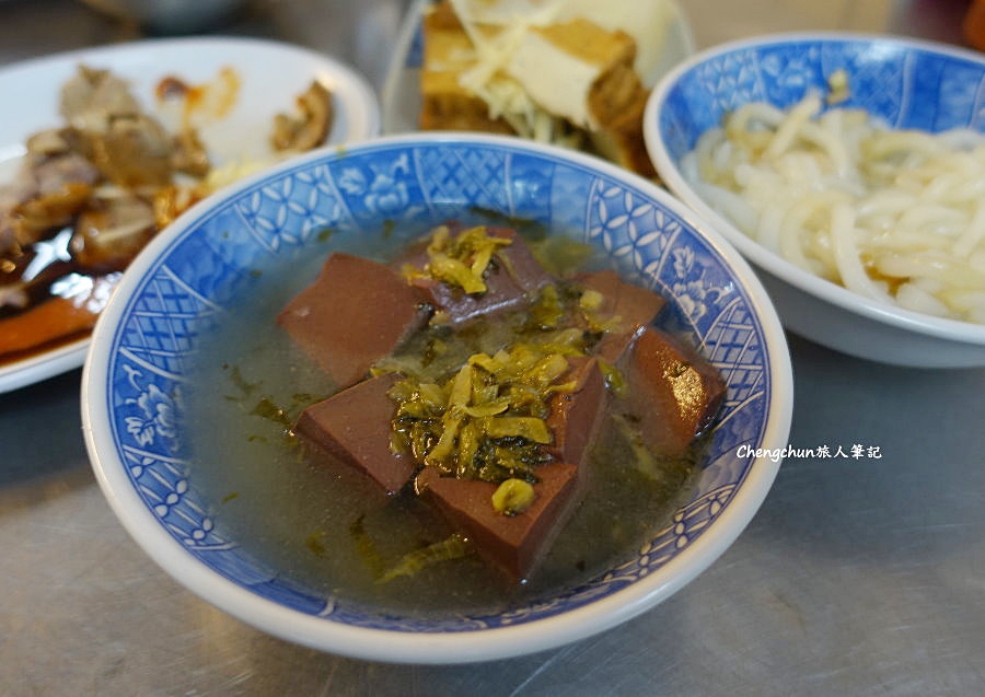 基隆美食，阿惜仔古早味米粉湯，老司機帶路基隆在地台式早餐，仁