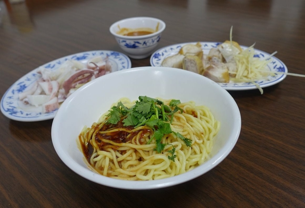 宜蘭市美食懶人包，三天兩夜這樣吃 ! 肉羹、抹茶、羊排麵、豆