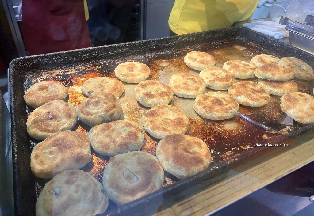 基隆美食，東家館 蔥餅、乾麵、餛飩湯，老店高人氣在地早午餐