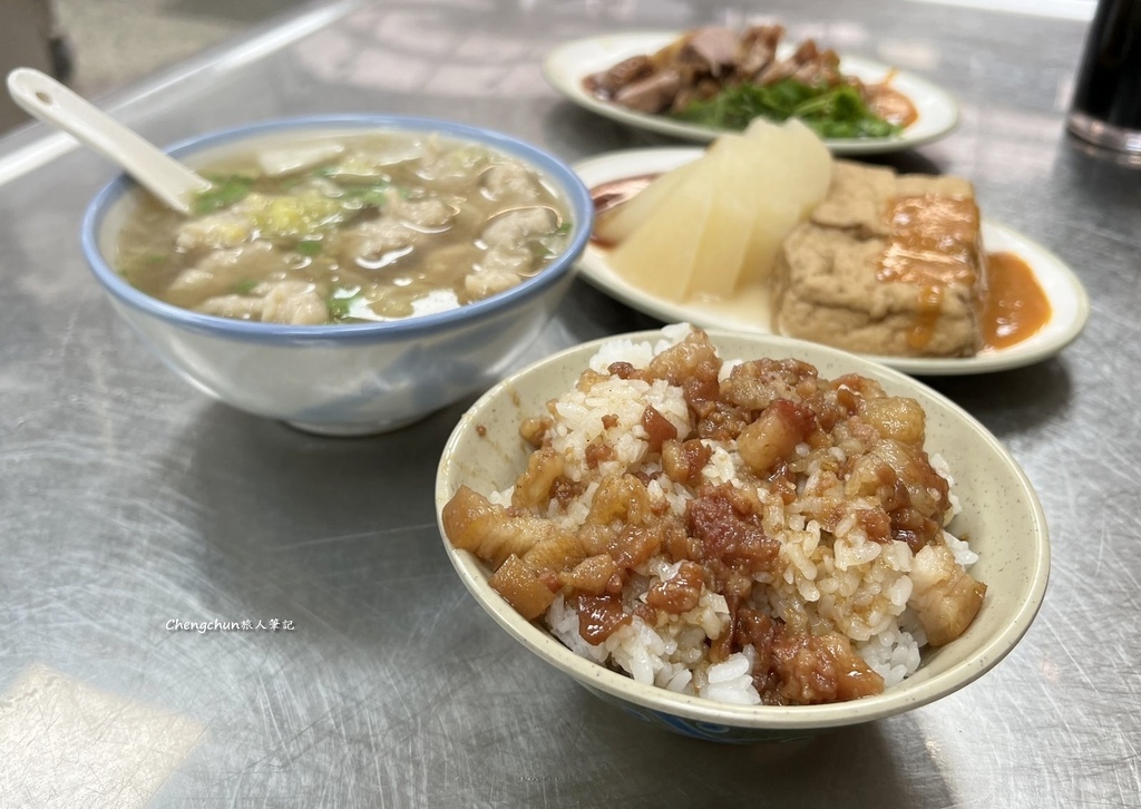 基隆美食，金龍肉焿，豬腳、滷肉飯在地好味道，老店隨記