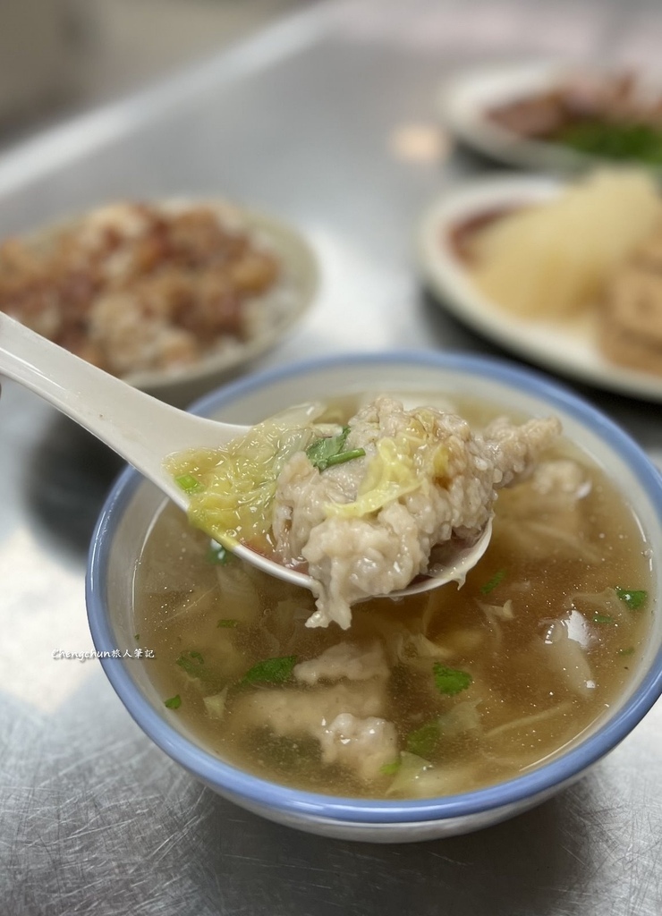 基隆美食，金龍肉焿，豬腳、滷肉飯在地好味道，老店隨記