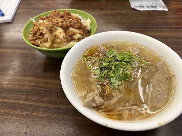 台北市中正區美食，東門赤肉羹，40年老字號的傳統好滋味