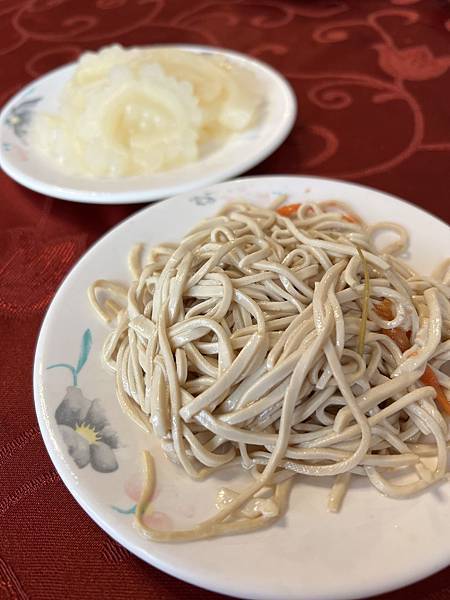 台北市信義區美食，公園餡餅粥，虎林街道地北方麵食，藏不住麵香