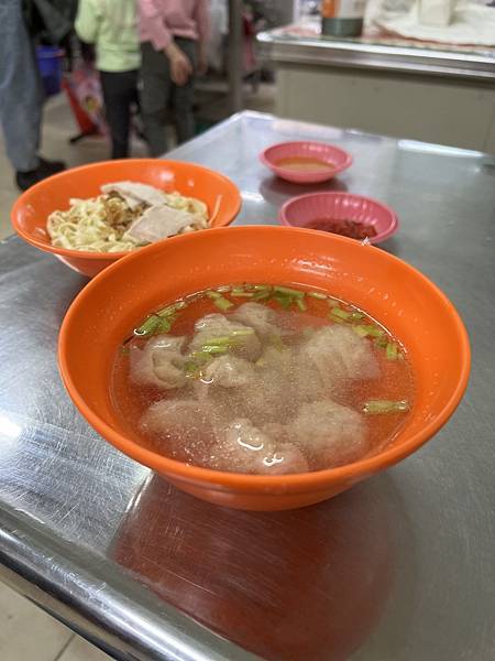 基隆傳統美食，兩利餛飩大王，必吃古早味