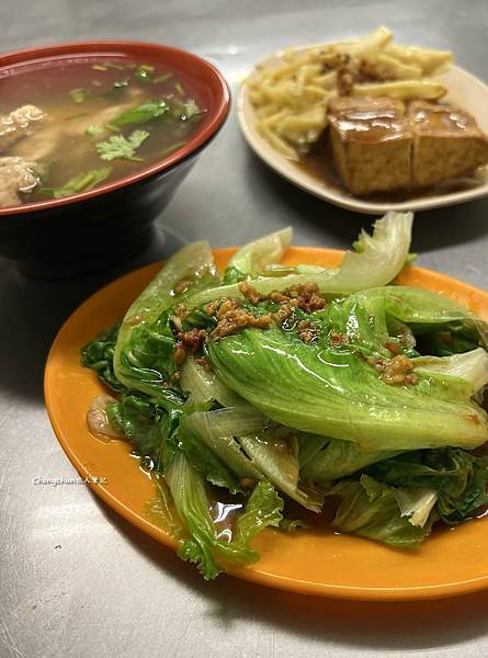 新北市新店區美食，阿金老圓環滷肉飯，老店樸實好味道。