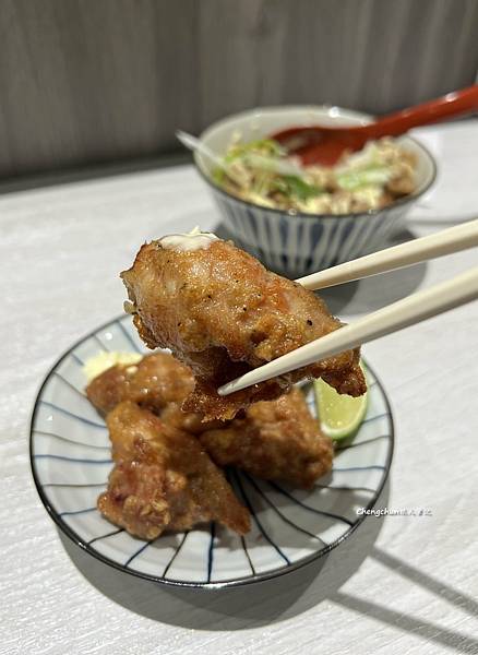 新北市汐止區美食，青山製麵所，汐止必吃拉麵，唐揚雞、叉燒飯，