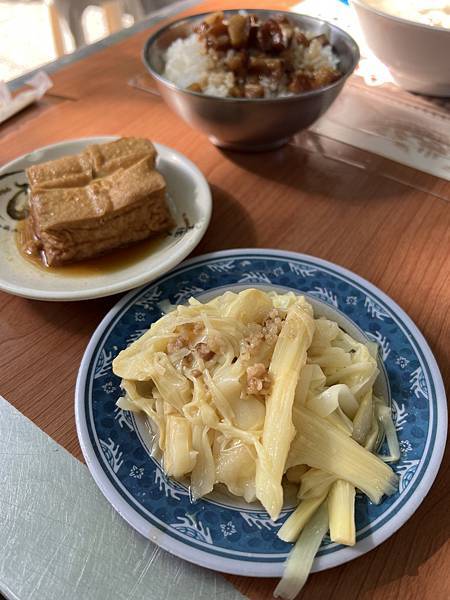 大稻埕美食，江家原汁排骨湯，保安街美食一條街必吃古早味 !