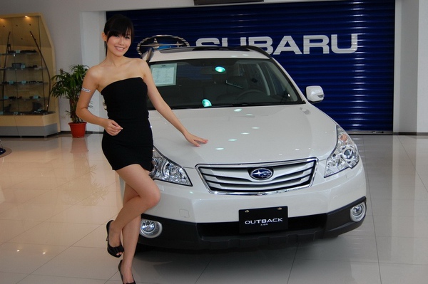 2009_tas_subaru_sg_preview_22.jpg