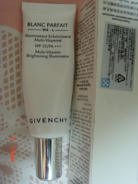 GIVENCY 美白淨瑩多元維他命隔離乳 SPF55 PA+++ 