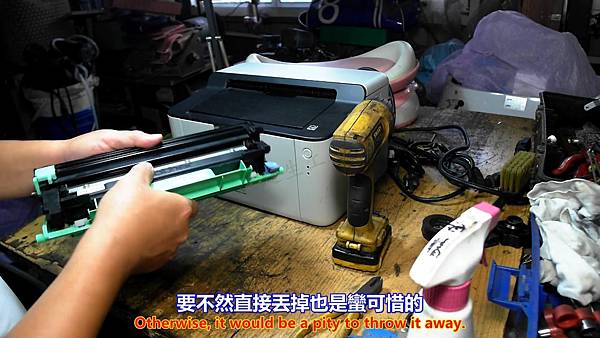 Brother 兄弟牌 HL-1110 列印異常 問題求救篇 Part 1。中文 英文 雙字幕 內嵌影片.mp4_000198698.jpg Brother 兄弟牌 HL-1110 列印異常 問題求救篇 Part 1。中文 英文 雙字幕 內嵌影片.mp4_000198698.jpg