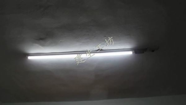 LED 長燈管 ４呎(30 1198mm) 舊燈座 暨 燈管 更換 影片過程 Part 1。.mp4_000331831.jpg
