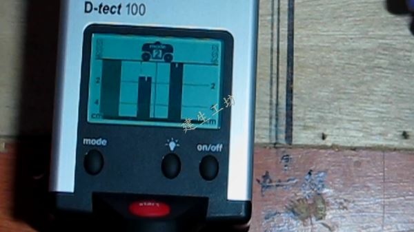 BOSCH 博士 牆體管路探測儀 D-TECT 100 暨 120 簡易說明教學 影片過程 Part 1。.mp4_000542375.jpg