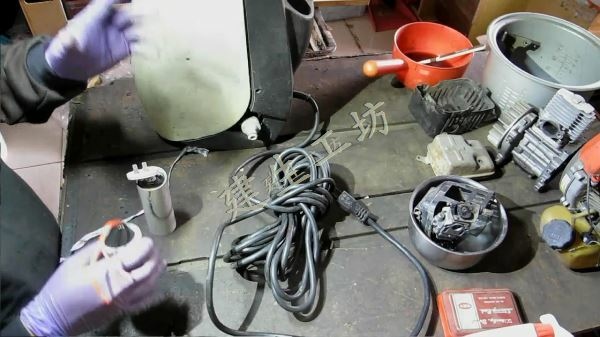 STIHL RE 105K 高壓清洗機 啟動電容更換 Part 1。[(001755)2018-01-29-21-09-35].JPG