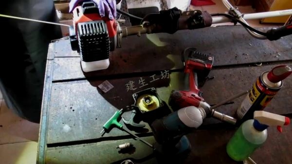 Mitsubishi 三菱 TU 33 背負式 割草機 拆解暨零件檢視篇 Part 5。重製篇 合集.mp4_000802601
