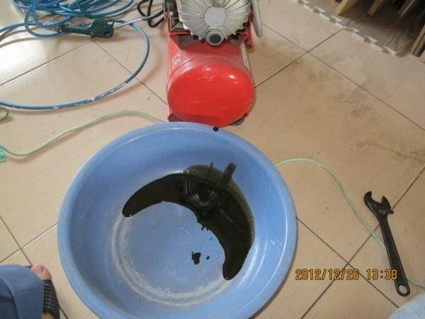 個人簡易工程-第26篇- 空壓機 換油保養 -製作紀錄