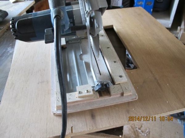 個人簡易工程-第50篇- 桌上型 輕便型 小型推鋸台 -製作