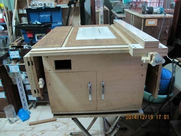 個人簡易工程-第50篇- 桌上型 輕便型 小型推鋸台 -製作