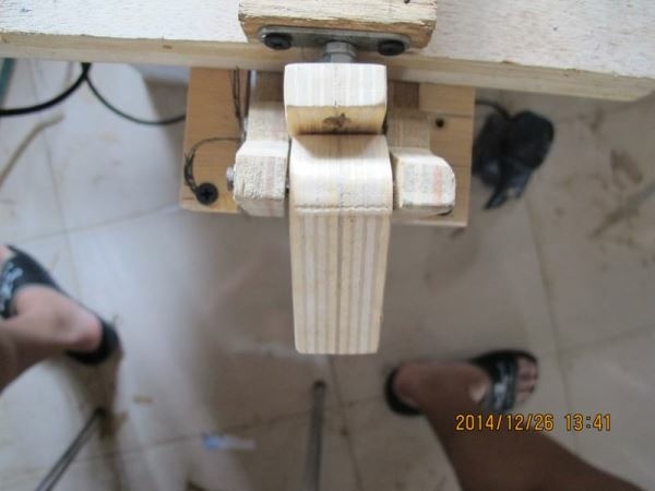 個人簡易工程-第50篇- 桌上型 輕便型 小型推鋸台 -製作
