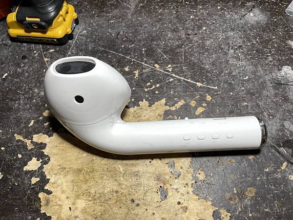 高雄 小港區 桂林 - 2手 Airpods 音響 8成新 高雄 小港區 桂林 - 2手 Airpods 音響 8成新