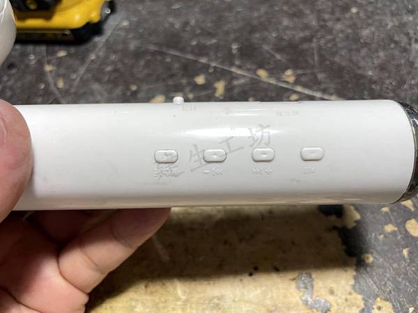 高雄 小港區 桂林 - 2手 Airpods 音響 8成新 高雄 小港區 桂林 - 2手 Airpods 音響 8成新