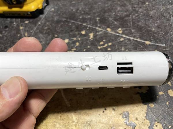 高雄 小港區 桂林 - 2手 Airpods 音響 8成新 高雄 小港區 桂林 - 2手 Airpods 音響 8成新