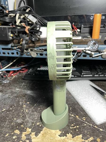 高雄 小港區 桂林 - 2手 USB 夏季 學生桌面可充電手 高雄 小港區 桂林 - 2手 USB 夏季 學生桌面可充電手