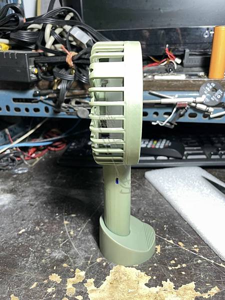 高雄 小港區 桂林 - 2手 USB 夏季 學生桌面可充電手 高雄 小港區 桂林 - 2手 USB 夏季 學生桌面可充電手