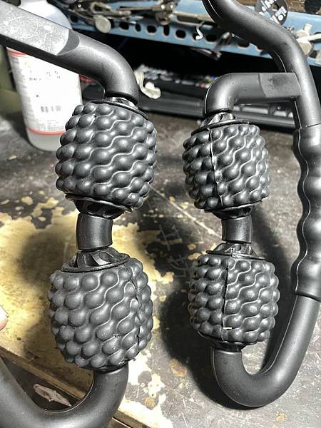 高雄 小港區 桂林 - 2手 雙按摩滾輪 8成新 出售 - 