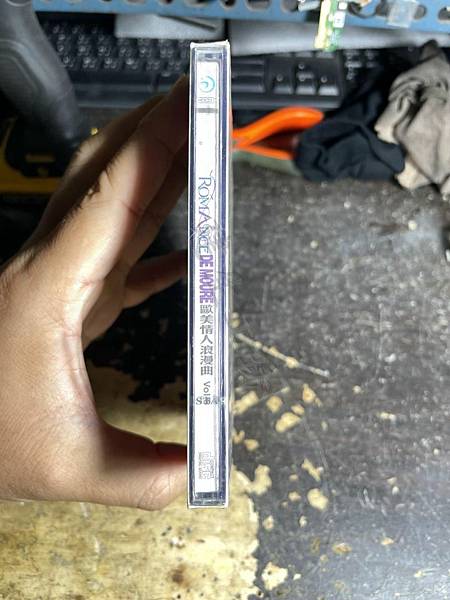 高雄 小港區 桂林 - 2手全新 歐美情人浪漫曲 Vol.3 高雄 小港區 桂林 - 2手全新 歐美情人浪漫曲 Vol.3