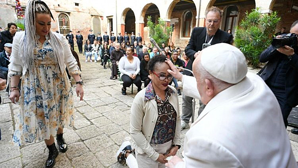 教宗訪問朱代卡女子監獄
