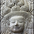 【小吳哥Angkor Wat 】唯一露齒微笑的Apsaras阿普沙拉仙女.jpg