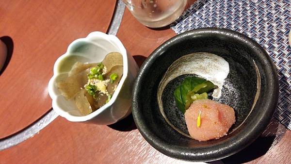 福岡　「華味鳥」菜色豐富的美味水炊雞肉鍋名店