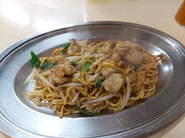 [食記] 鳥取 ホルそば御縁 美味到隔天立馬二訪 看板 Japan_Travel Mo PTT 鄉公所