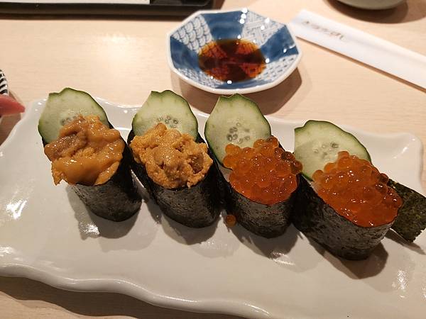 東京　秋葉原　きづな寿司(絆壽司)　海膽鮭魚卵鮪魚中腹美味壽
