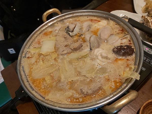 東京　魚旬本店　美味「痛風鍋」　滿滿鮟鱇魚肝鱈魚白子生蠔　近