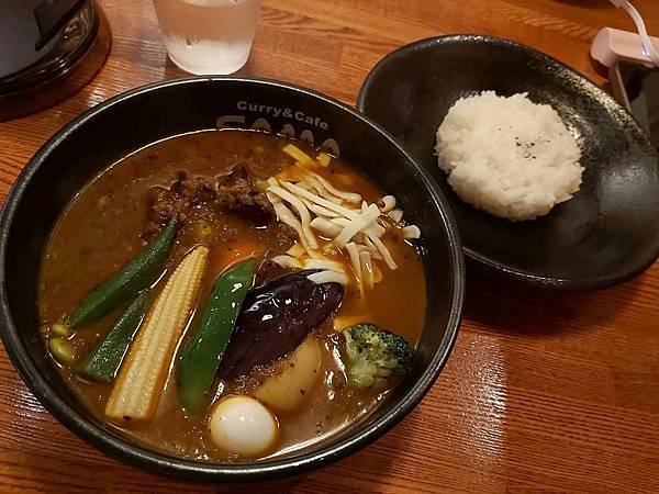 [食記] 北海道 札幌狸小路商店街美味湯咖哩SAMA