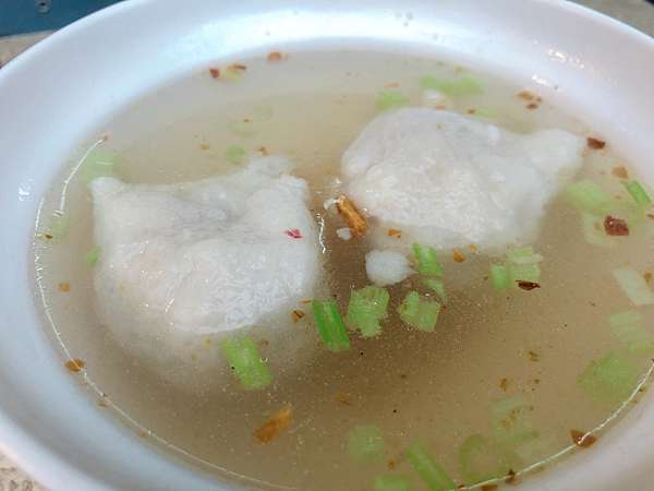 台北美食 金山老街小光頭臭豆腐新竹石家魚丸為之驚艷 丸美人蔘 痞客邦 台北美食 金山老街小光頭臭豆腐新竹石家魚丸為之驚艷 丸美人蔘 痞客邦